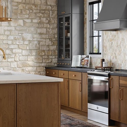 Diamond Cabinets available in Jackson, MI from Christoff and Sons Floorcovering