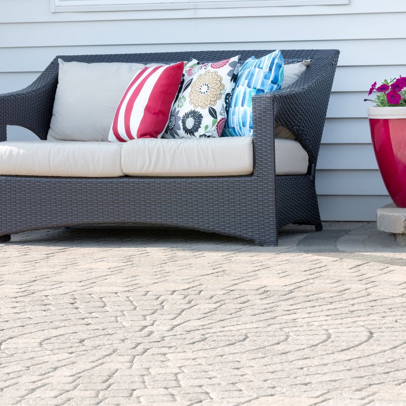 Creating a Focal Point: Incorporating wood panel accent walls in open-concept living spaces