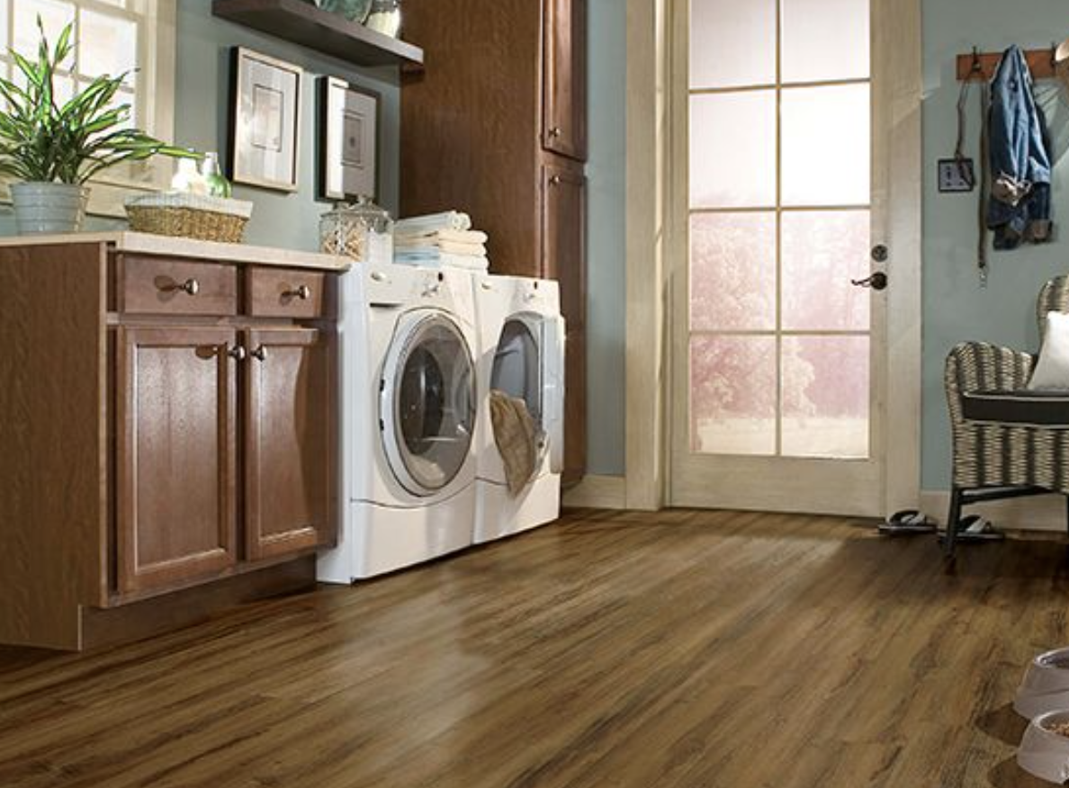 Luxury vinyl flooring in Jackson, MI from Christoff and Sons Floorcovering